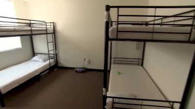 us-waives-fbi-checks-on-caregivers-at-new-migrant-facilities
